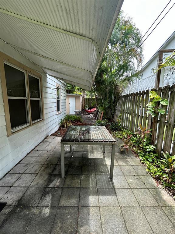 710 NE 16th St, Unit A in Fort Lauderdale, FL - Foto de edificio - Building Photo