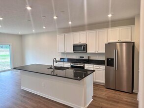 1332 Red Tail Pl in Galena, OH - Building Photo - Building Photo