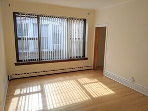 1405 W Jarvis Ave in Chicago, IL - Building Photo - Building Photo