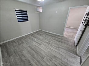 7016 Hurricane Way in Las Vegas, NV - Building Photo - Building Photo