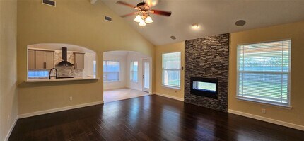 13035 Bainbridge Trail in Houston, TX - Building Photo - Building Photo