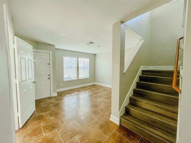 11913 Longwood Garden Way