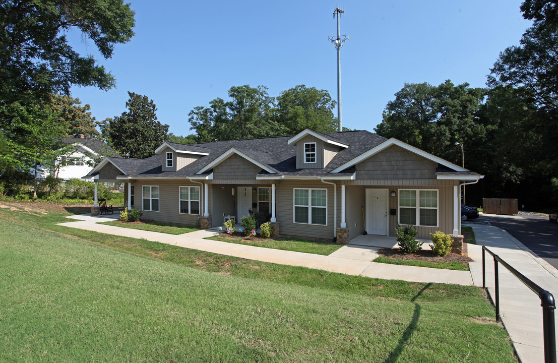 314 E 3rd Ave in Gastonia, NC - Building Photo