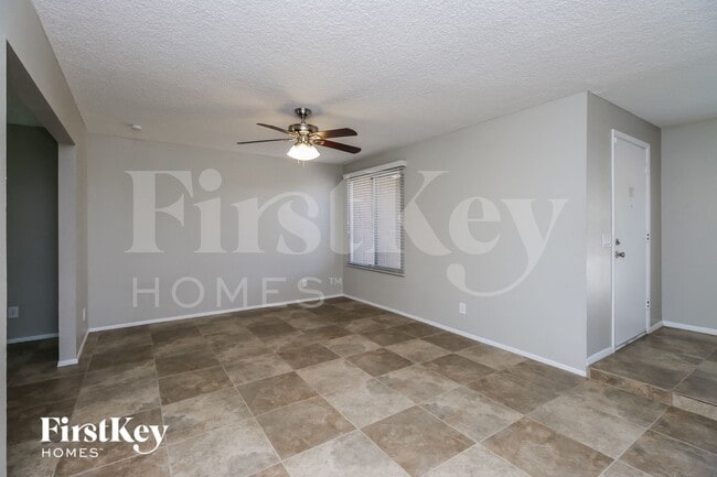 2331 E Alameda Dr in Tempe, AZ - Foto de edificio - Building Photo