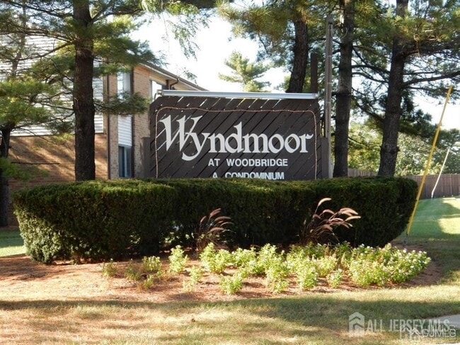 property at 1022 Cricket Ln