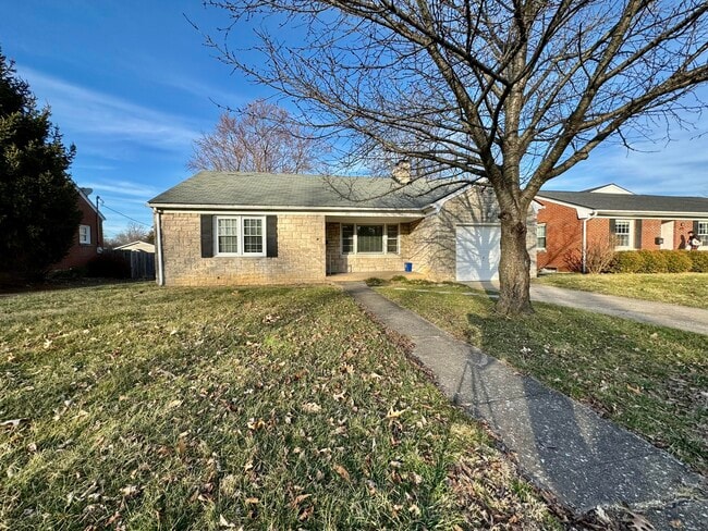 479 Stratford Dr in Lexington, KY - Building Photo - Building Photo