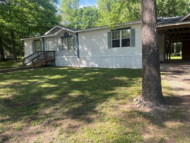 4449 Grand Oaks Dr