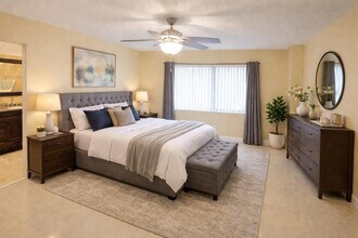 8020 Hampton Blvd in North Lauderdale, FL - Building Photo - Building Photo