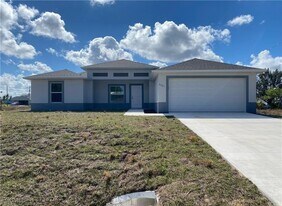 4201 3rd St SW in Lehigh Acres, FL - Building Photo