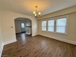 4706 E 93rd St in Garfield Heights, OH - Building Photo - Building Photo