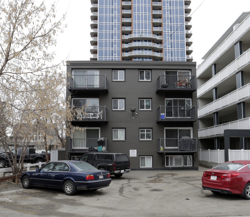 812 15th Ave SW in Calgary, AB - Building Photo