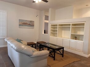 2226 W Periwinkle Way in Chandler, AZ - Building Photo - Building Photo