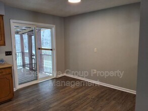 1800 Preston St in Radcliff, KY - Building Photo - Building Photo