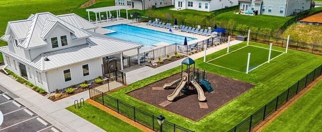 2286 Beechwood View Dr in Winston-Salem, NC - Building Photo - Building Photo