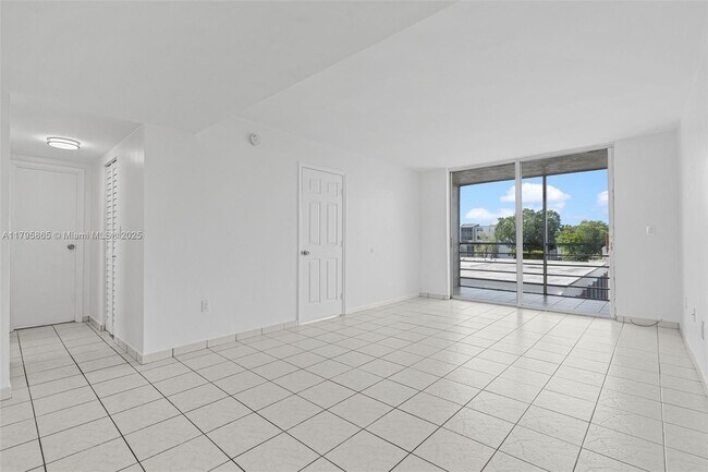 14170 SW 84th St in Miami, FL - Building Photo - Building Photo