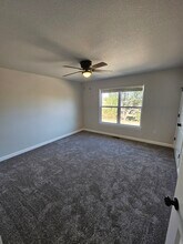 357 SE 70 Rd in Warrensburg, MO - Foto de edificio - Building Photo