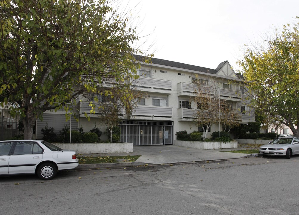 Tiara Court Ii Apartments in Van Nuys, CA - Building Photo