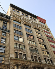 12 E 12th St in New York, NY - Building Photo - Building Photo