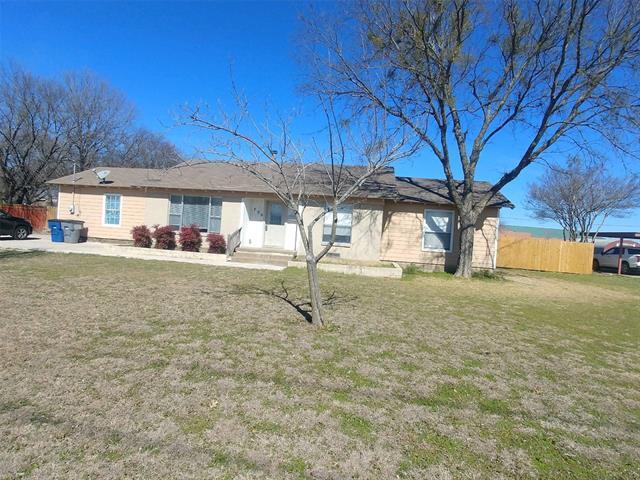 209 E Colonial Dr in Lancaster, TX - Building Photo - Building Photo