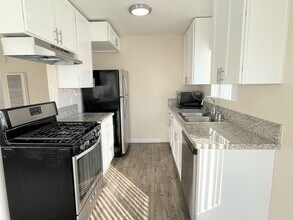 13704 Franklin St in Whittier, CA - Foto de edificio - Building Photo