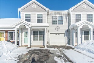 212 Edmund St in Sackets Harbor, NY - Building Photo