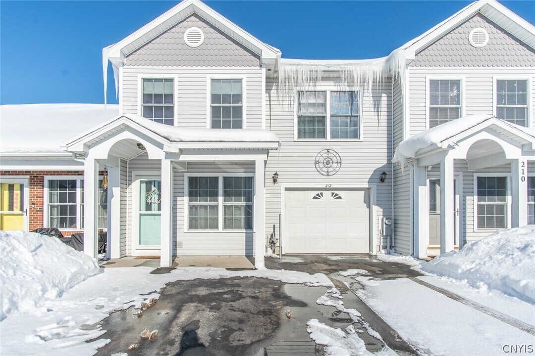 212 Edmund St in Sackets Harbor, NY - Building Photo