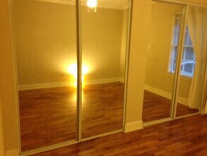 791 Forrest St NW, Unit 791B Forrest Street NW At in Atlanta, GA - Foto de edificio - Building Photo