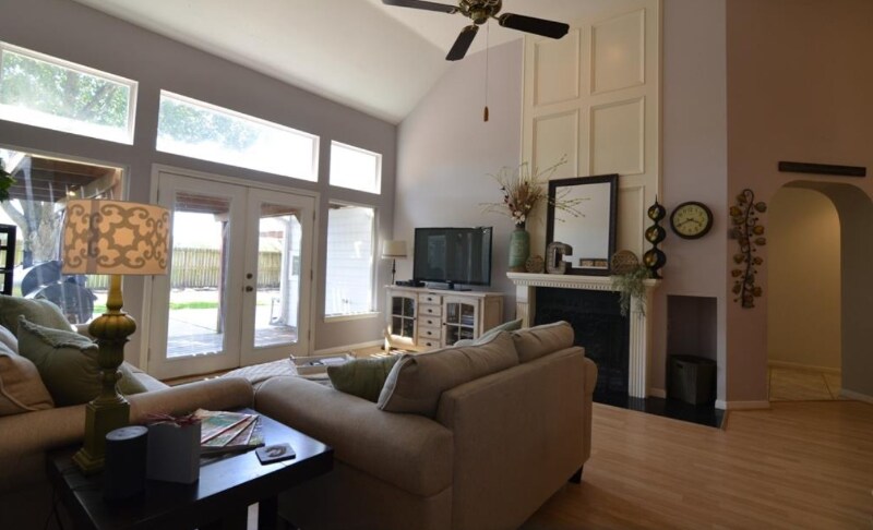 2922 Double Lake Dr in Missouri City, TX - Foto de edificio