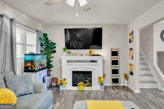 6575 Hidden Brook Trail in College Park, GA - Building Photo - Building Photo