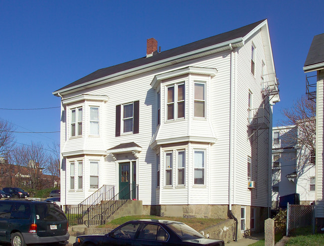 306 Bank St in Fall River, MA - Building Photo - Building Photo