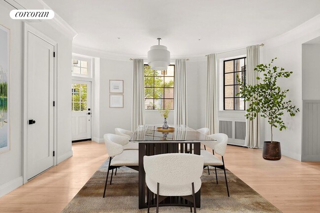 property at 6 E 65th St