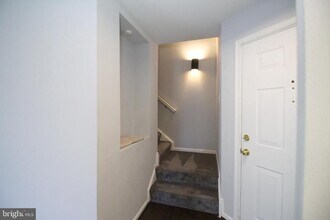 46598 Drysdale Terrace in Cascades, VA - Building Photo - Building Photo