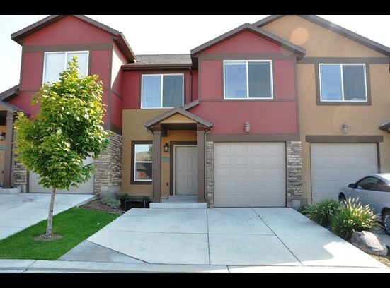 5068 W Wind Rock in Herriman, UT - Building Photo