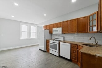 114 Littleton Ave in Newark, NJ - Building Photo - Building Photo