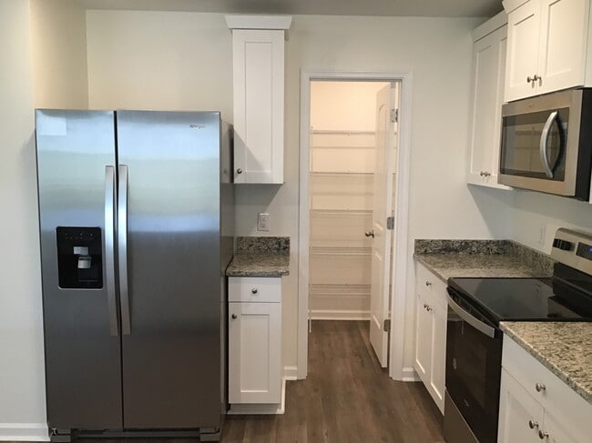 1208 Dogwood Neck Dr in Navassa, NC - Building Photo - Building Photo