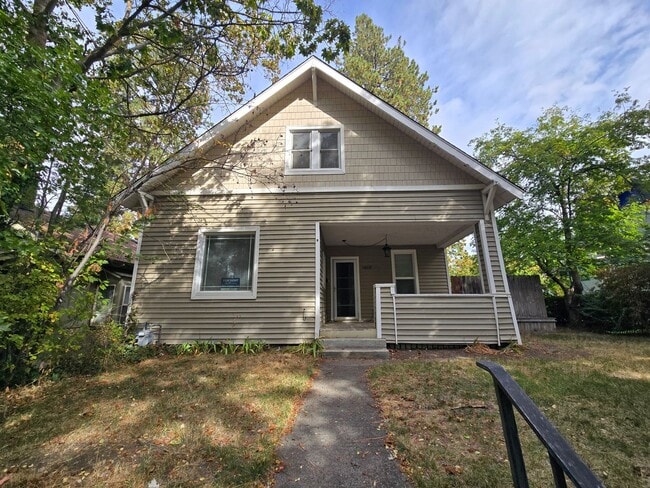 property at 1608 W 14th Ave