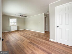 17 Gene Ave in New Castle, DE - Building Photo