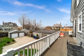 1422 Alameda Ave in Lakewood, OH - Building Photo - Building Photo