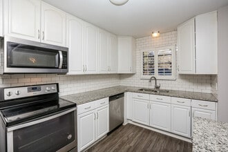 218 Shenandoah Rd N in Brandon, MS - Building Photo - Building Photo