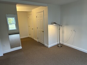 291 Columbia St in South Kingstown, RI - Building Photo - Building Photo