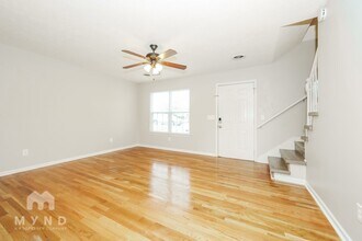 2047 Gardendale Dr in Murfreesboro, TN - Building Photo - Building Photo