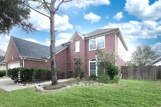 3627 Midland Dr in Pearland, TX - Foto de edificio - Building Photo