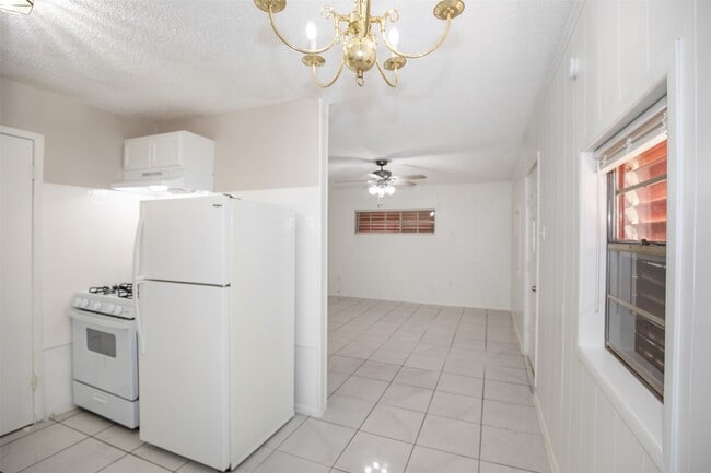 property at 2020 Rosalee St