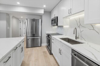 935 W Winona St in Chicago, IL - Building Photo - Building Photo