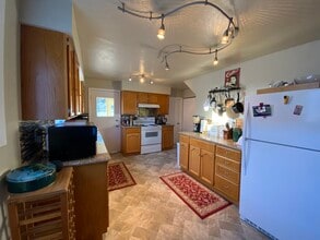 319 E Baldwin Ave in Spokane, WA - Foto de edificio - Building Photo