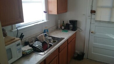 3748 W Irving Park Rd-Unit -3748-2F in Chicago, IL - Building Photo - Building Photo