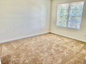 948 Brentwood Pk Ln in Rural Hall, NC - Building Photo - Building Photo