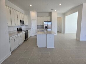 4894 Waltham Forest Dr in Davenport, FL - Building Photo - Building Photo