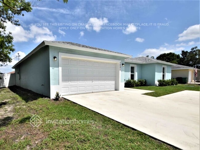 property at 1021 SE Airoso Blvd