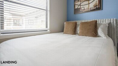 11139 Culebra Rd, Unit 2304 in San Antonio, TX - Building Photo - Building Photo